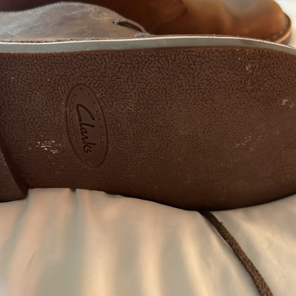 CLARKS Desert Chukka Boots Men's 8. Brown Genuine Leather Lace Up, NWOT - Picture 2 of 5
